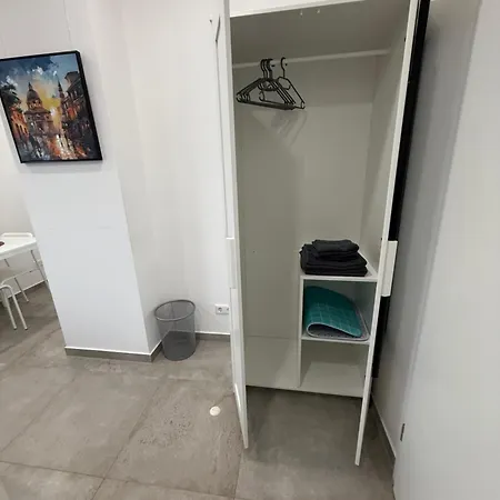 홈스테이 Schoenes Zimmer-1 Stuttgart-mitte 슈투트가르트