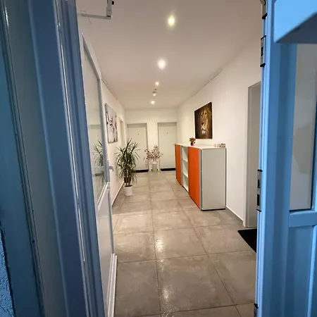 Schoenes Zimmer-1 In Stuttgart-mitte *