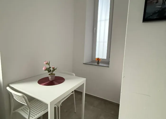 Privatunterkunft Schönes Zimmer-1 In Stuttgart-mitte *